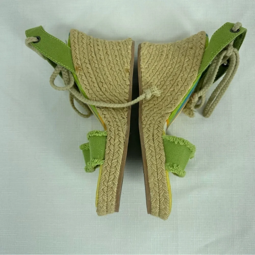 Natural Reflections Women's size 6 Lime Green Espadrille Wedge Sandals